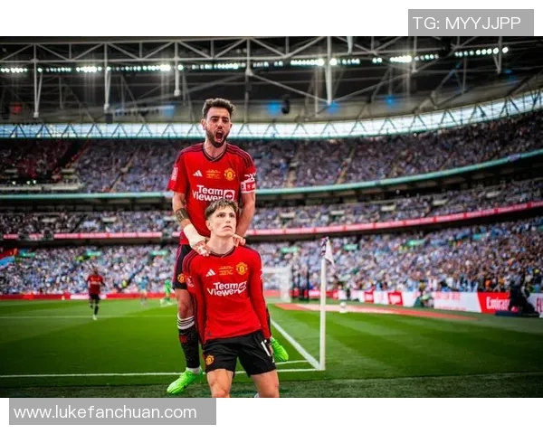 曼城对阵曼联阿奎罗单骑闯关五人防线的精彩瞬间回顾